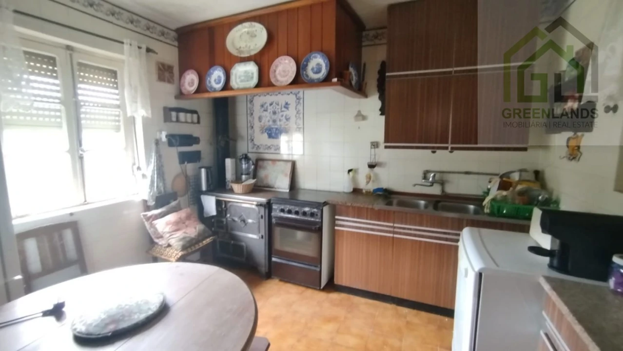 Moradia T4 para Venda em Benfeita Foto 3