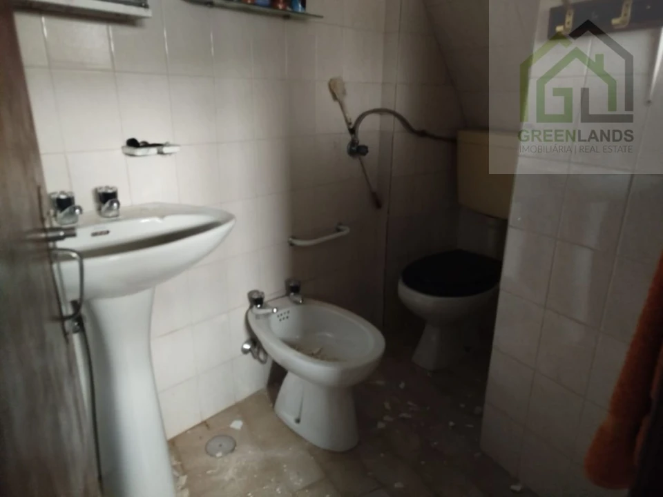 Moradia T4 para Venda em Benfeita Foto 29