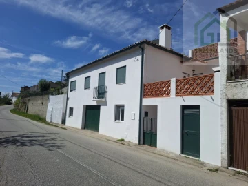 Moradia T4 para Venda em Côja e Barril de Alva
