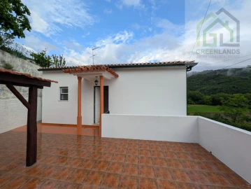 Moradia T4 para Venda em Côja e Barril de Alva