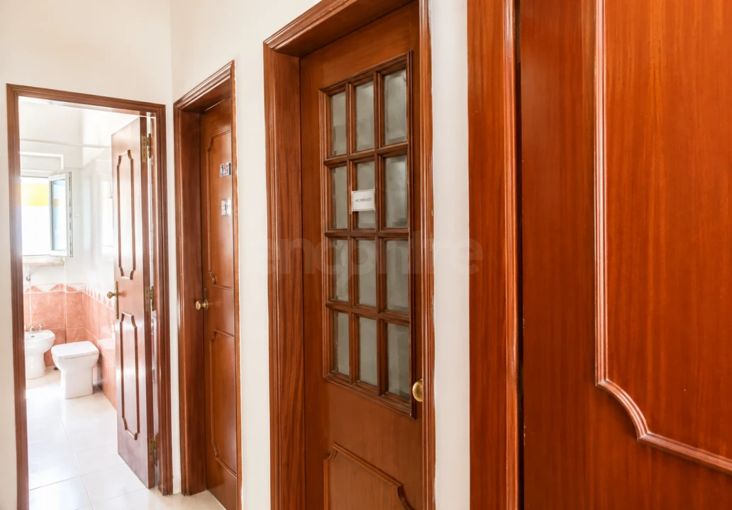 Apartamento T2 para Venda em Odivelas Foto 7