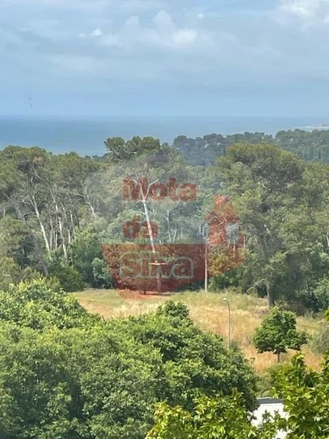 Apartamento T4 para Venda em Algés, Linda-A-Velha e Cruz Quebrada-Dafundo