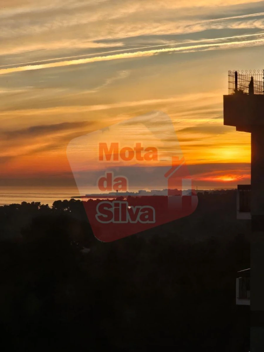 Apartamento T4 para Venda em Algés, Linda-A-Velha e Cruz Quebrada-Dafundo Foto 14