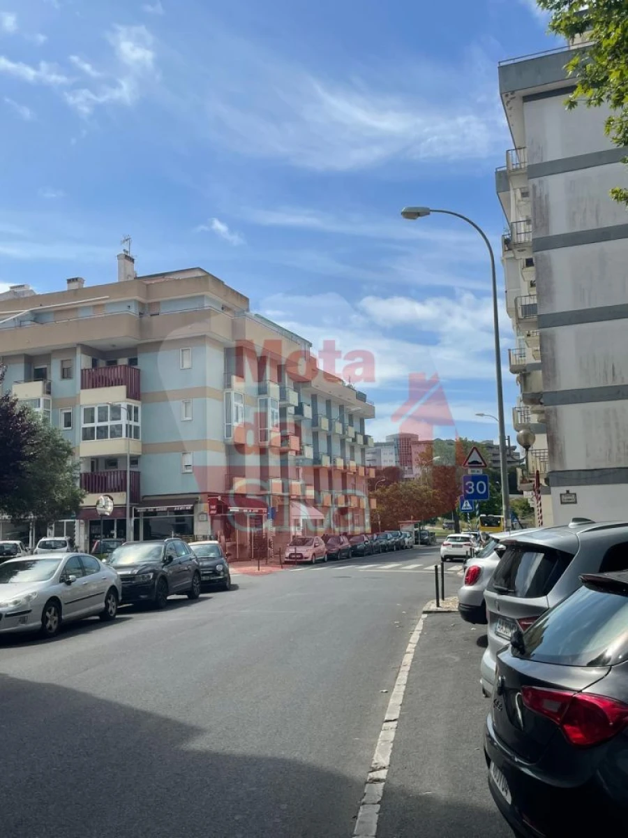 Apartamento T4 para Venda em Algés, Linda-A-Velha e Cruz Quebrada-Dafundo Foto 19
