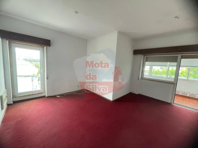 Apartamento T4 para Venda em Algés, Linda-A-Velha e Cruz Quebrada-Dafundo Foto 4