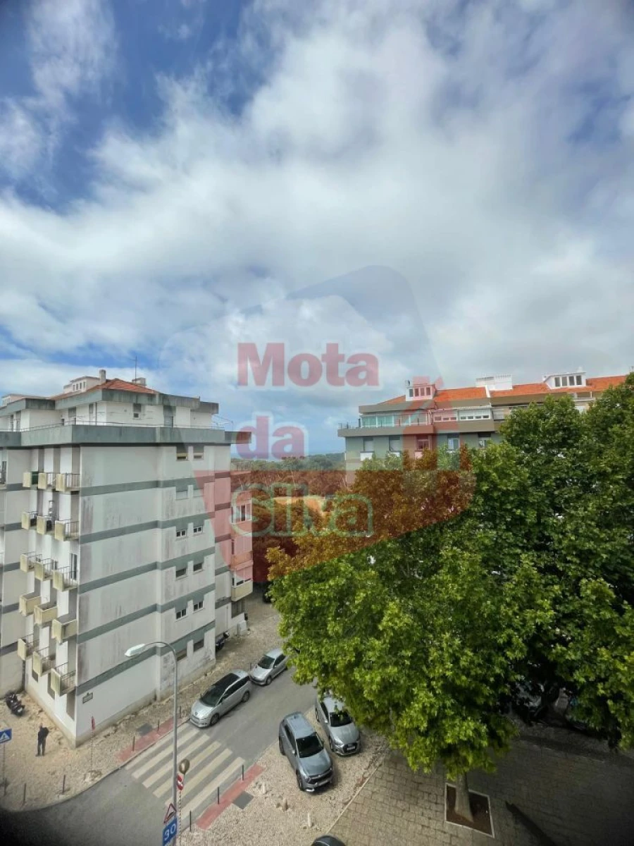 Apartamento T4 para Venda em Algés, Linda-A-Velha e Cruz Quebrada-Dafundo Foto 16