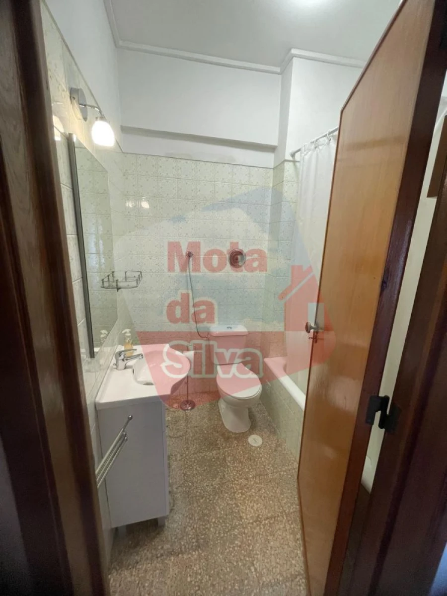 Apartamento T4 para Venda em Algés, Linda-A-Velha e Cruz Quebrada-Dafundo Foto 10