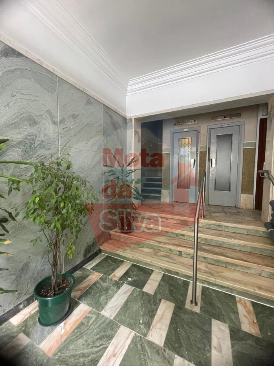 Apartamento T4 para Venda em Algés, Linda-A-Velha e Cruz Quebrada-Dafundo Foto 20