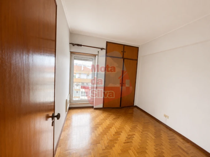 Apartamento T4 para Venda em Algés, Linda-A-Velha e Cruz Quebrada-Dafundo Foto 7