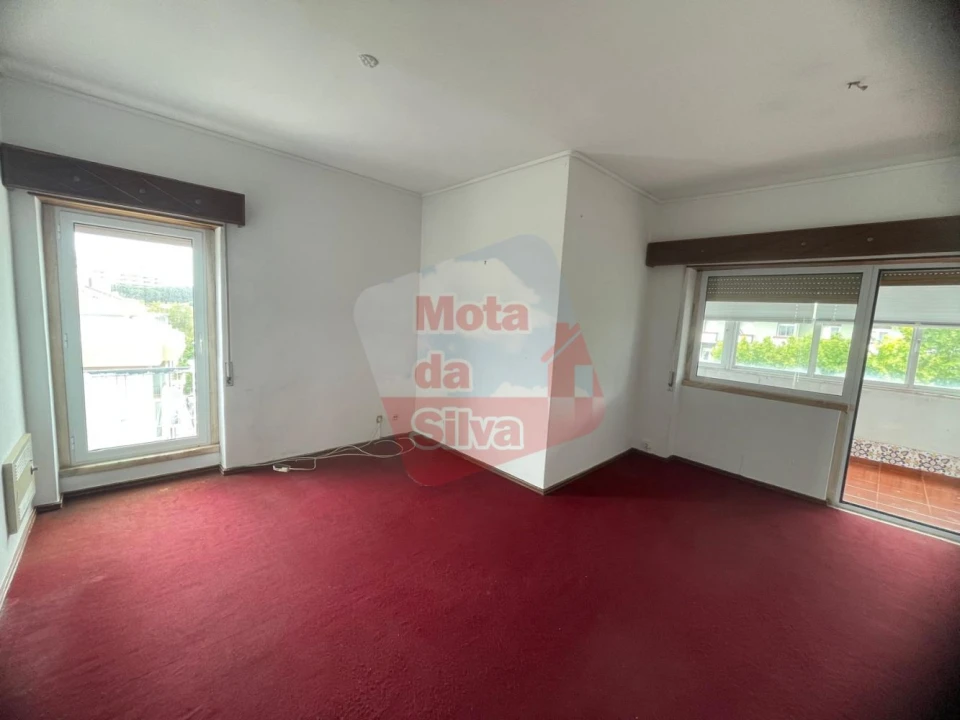Apartamento T4 para Venda em Algés, Linda-A-Velha e Cruz Quebrada-Dafundo Foto 4