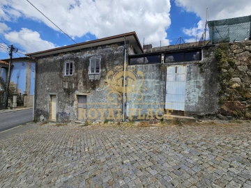 Moradia T4 para Venda em Sanguedo