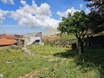 Moradia T4 para Venda em Sanguedo