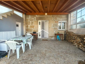 Moradia T3 para Venda em Friestas