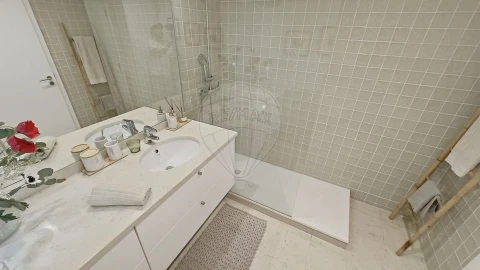 Apartamento T3 para Venda em Algés, Linda-A-Velha e Cruz Quebrada-Dafundo