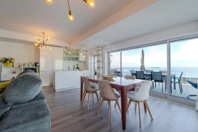 Apartamento T2 para Venda em Sesimbra (Santiago)