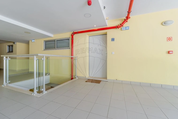 Apartamento T2 para Venda em Sesimbra (Santiago) Foto 14