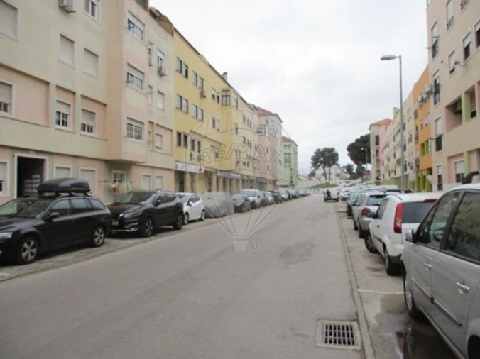 Apartamento T3 para Venda em Quinta do Conde Foto 5