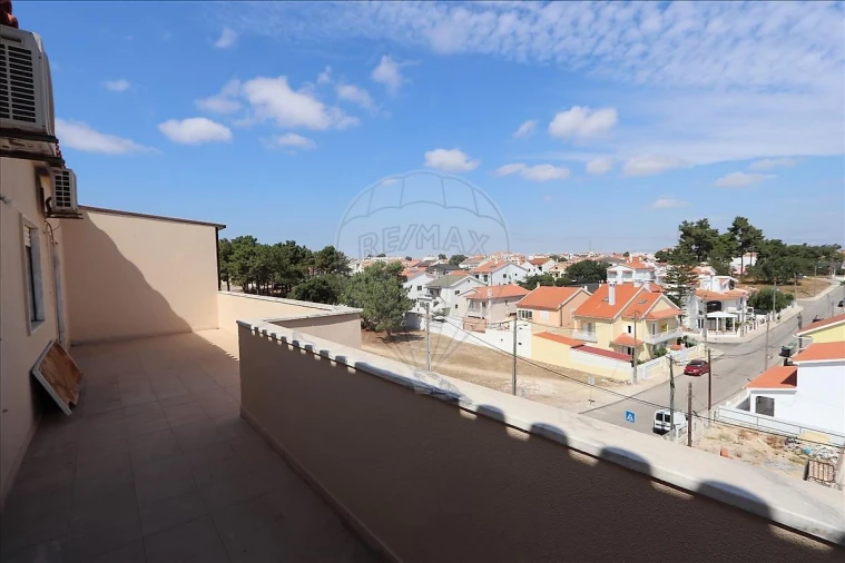 Apartamento T3 para Venda em Quinta do Conde Foto 8