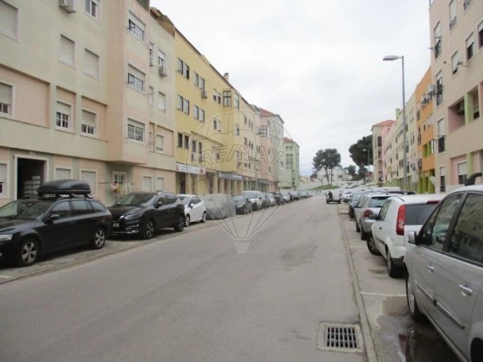 Apartamento T3 para Venda em Quinta do Conde Foto 5