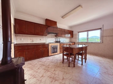 Moradia T2 para Arrendamento em Enxara do Bispo, Gradil e Vila Franca do Rosário