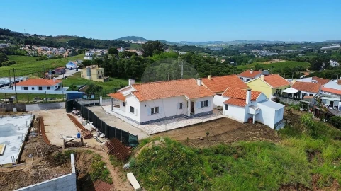 Moradia T2 para Arrendamento em Enxara do Bispo, Gradil e Vila Franca do Rosário