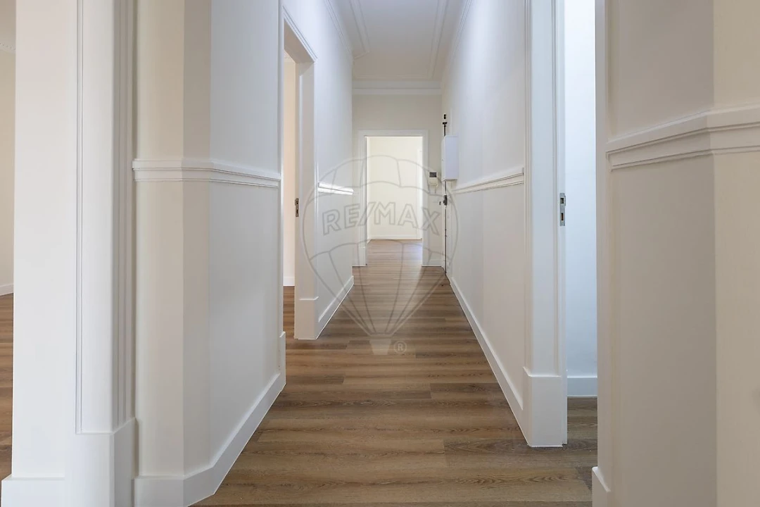 Apartamento T3 para Arrendamento em Avenidas Novas Foto 8