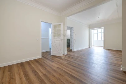 Apartamento T3 para Arrendamento em Avenidas Novas