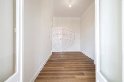 Apartamento T3 para Arrendamento em Avenidas Novas