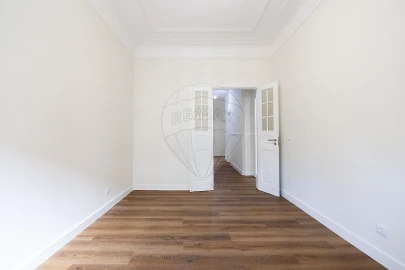 Apartamento T3 para Arrendamento em Avenidas Novas