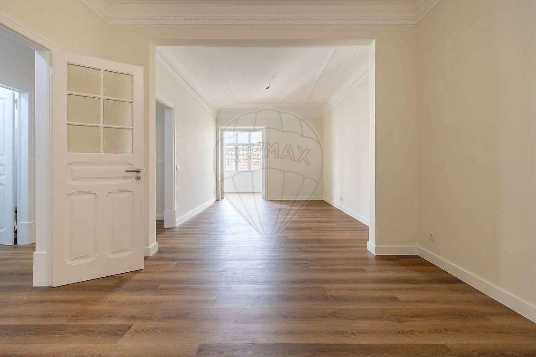 Apartamento T3 para Arrendamento em Avenidas Novas Foto 24