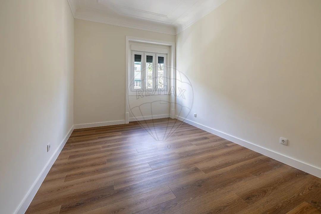 Apartamento T3 para Arrendamento em Avenidas Novas Foto 18