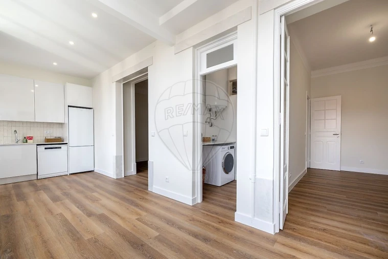 Apartamento T3 para Arrendamento em Avenidas Novas Foto 4