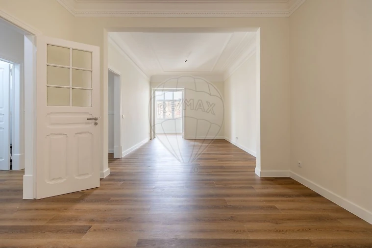 Apartamento T3 para Arrendamento em Avenidas Novas Foto 24