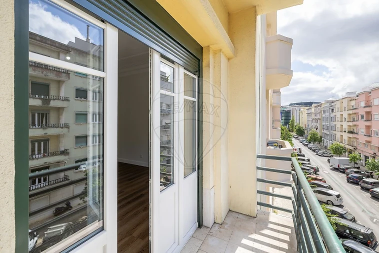 Apartamento T3 para Arrendamento em Avenidas Novas Foto 30