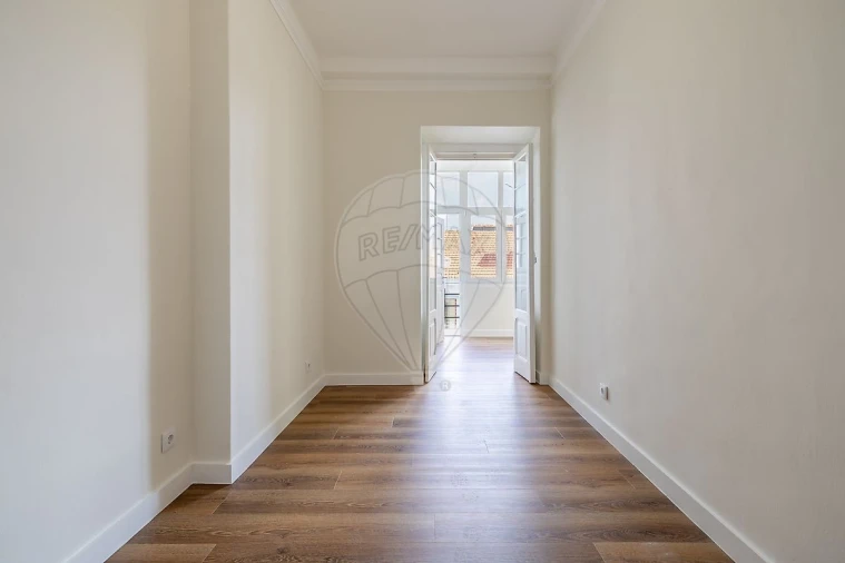 Apartamento T3 para Arrendamento em Avenidas Novas Foto 9