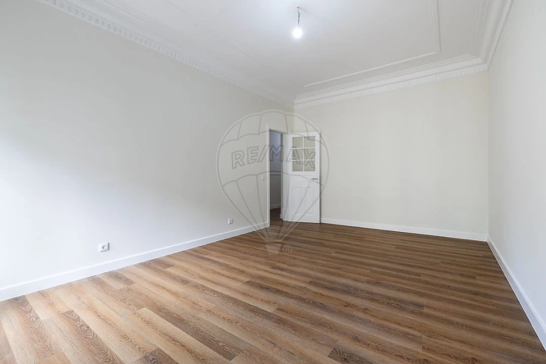 Apartamento T3 para Arrendamento em Avenidas Novas Foto 17