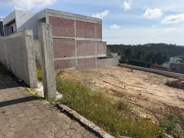 Terreno para Venda em Nogueira do Cravo e Pindelo