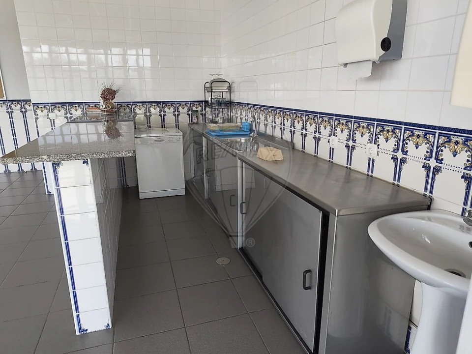 Escritório para Arrendamento em Vila Chã, Codal e Vila Cova de Perrinho Foto 11