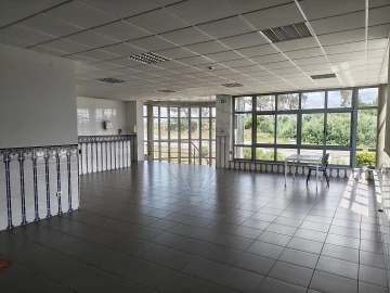 Escritório para Arrendamento em Vila Chã, Codal e Vila Cova de Perrinho