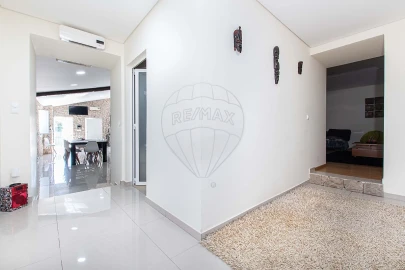 Moradia T5 para Venda em Alenquer (Santo Estêvão e Triana)
