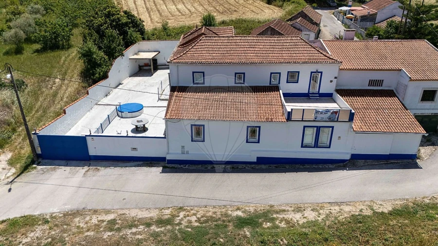 Moradia T5 para Venda em Alenquer (Santo Estêvão e Triana) Foto 3