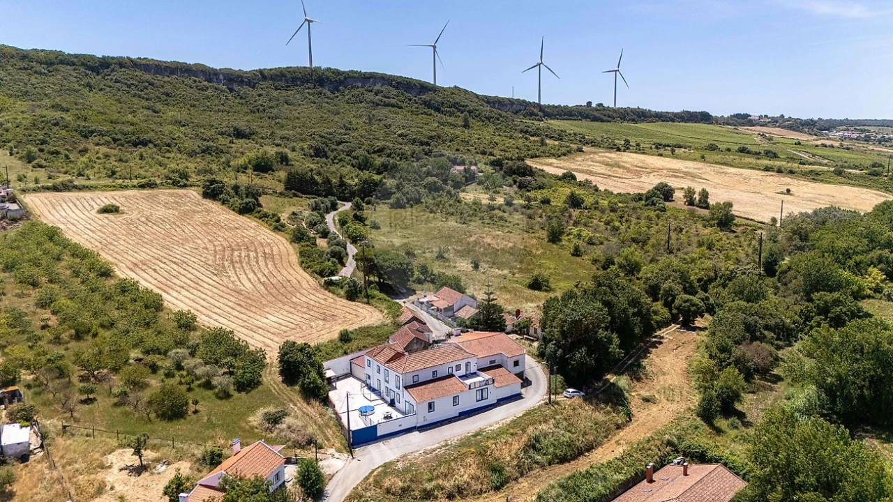 Moradia T5 para Venda em Alenquer (Santo Estêvão e Triana) Foto 4