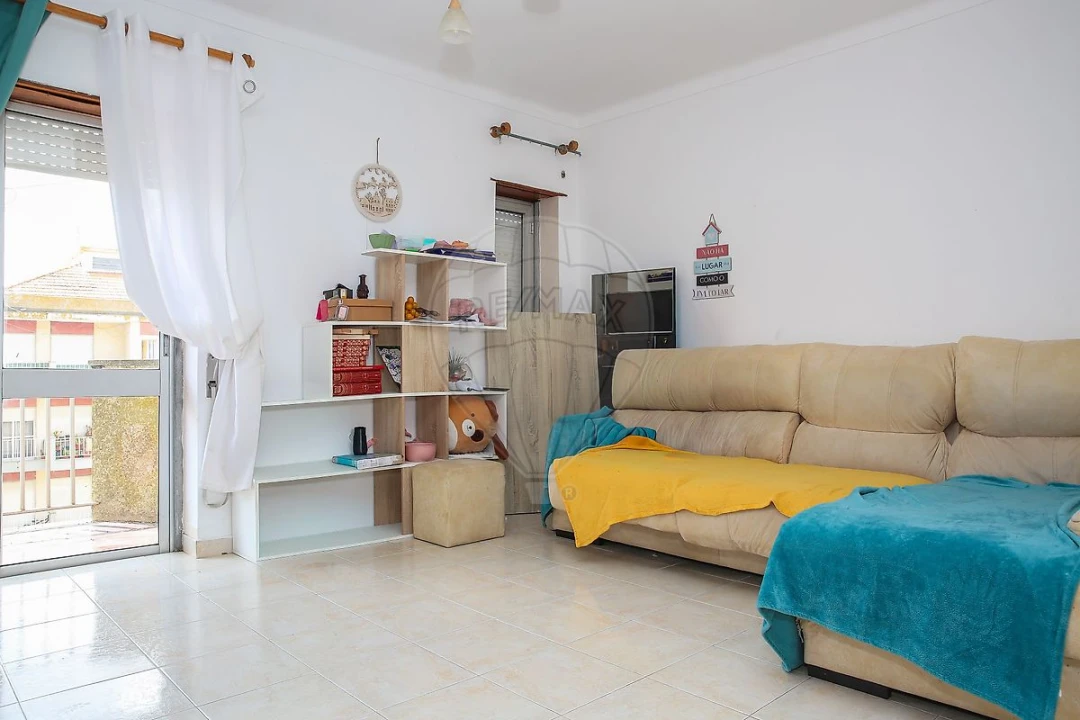 Apartamento T2 para Venda em Samora Correia Foto 5