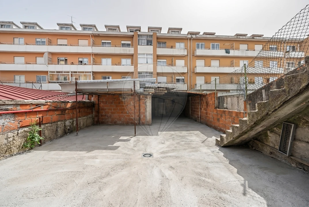 Prédio para Venda em Mafamude e Vilar do Paraíso Foto 23