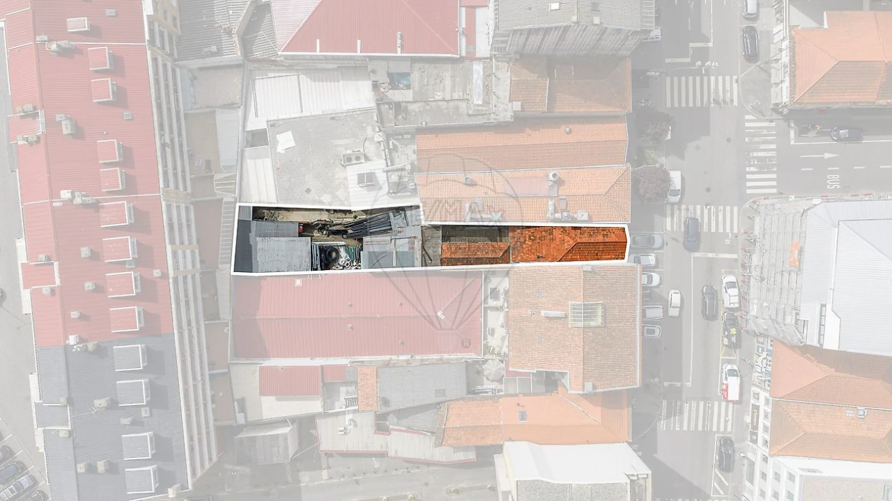 Prédio para Venda em Mafamude e Vilar do Paraíso Foto 1