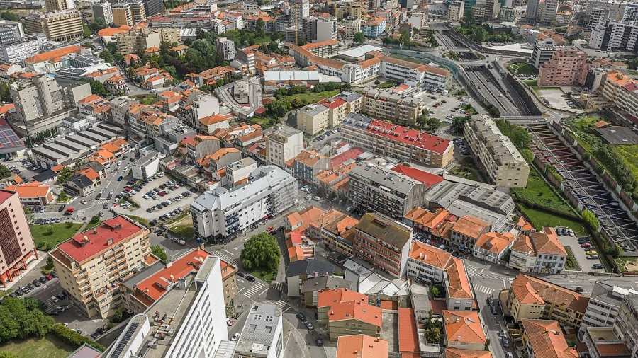 Prédio para Venda em Mafamude e Vilar do Paraíso Foto 14