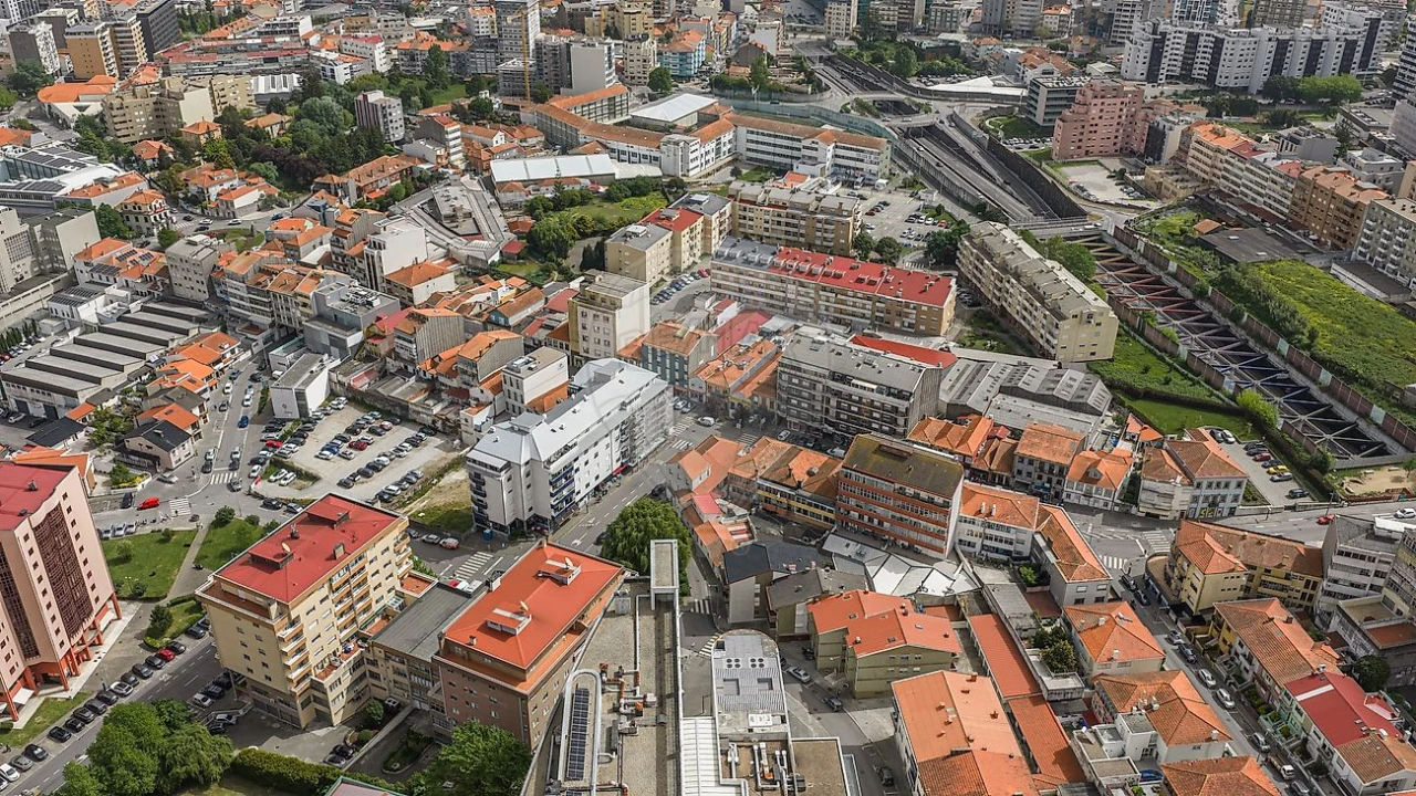 Prédio para Venda em Mafamude e Vilar do Paraíso Foto 13