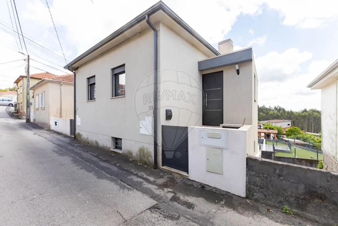 Apartamento T2 para Venda em Sandim, Olival, Lever e Crestuma Foto 1