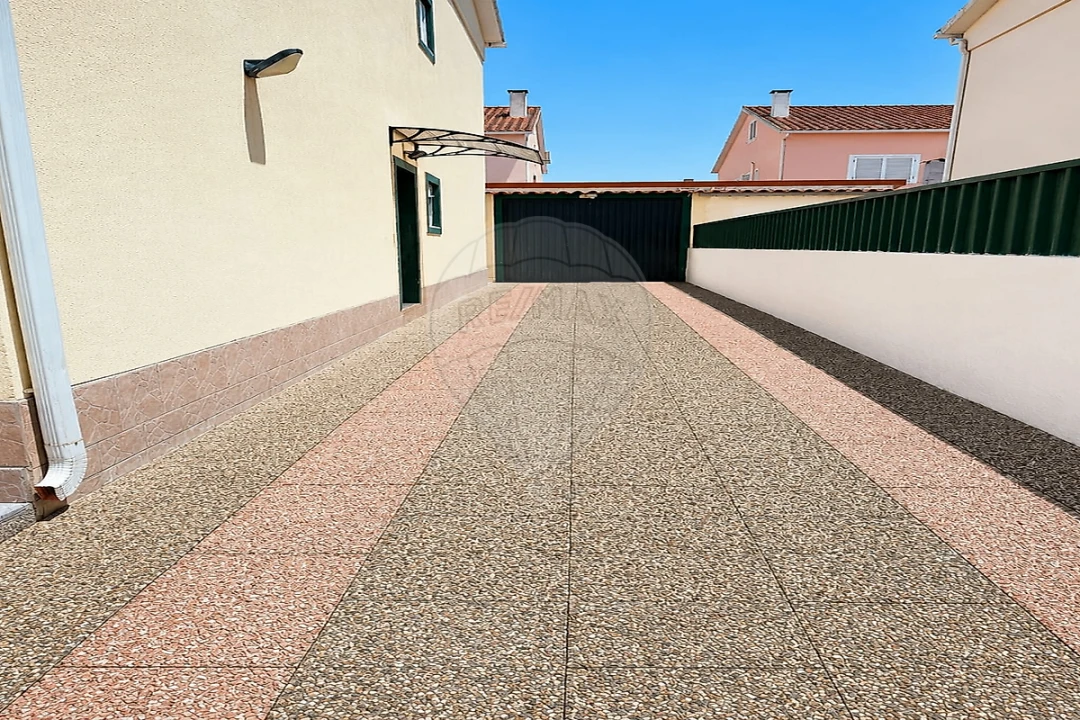 Moradia T3 para Venda em Quinta do Conde Foto 9