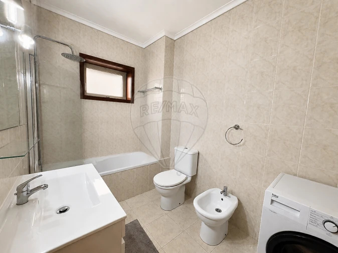 Apartamento T2 para Venda em Vilar de Andorinho Foto 11